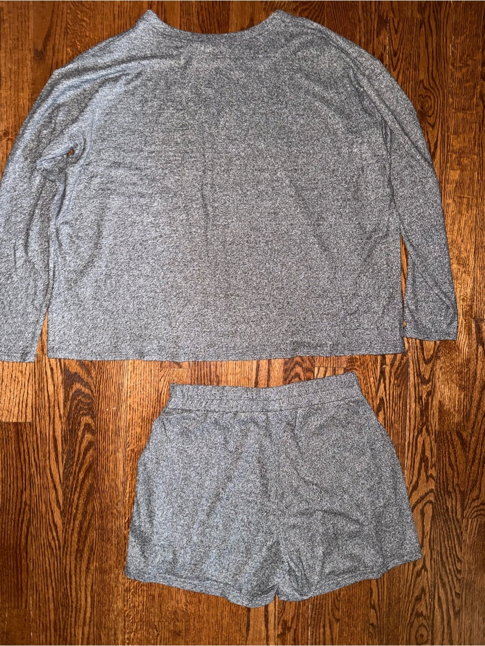 Zenana Outfitters Heather Gray Long Sleeve Top & Shorts Sleep Set - Picture 4 of 4